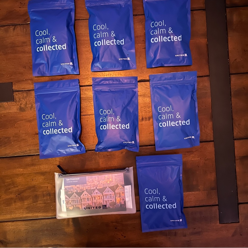8 United Airlines Amenity Kits